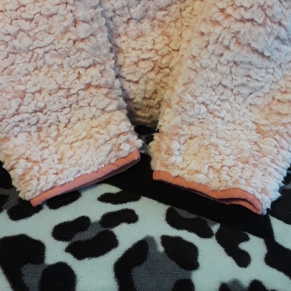 *FINAL PRICE*NIOP Pink vs Sherpa - Picture 6 of 7